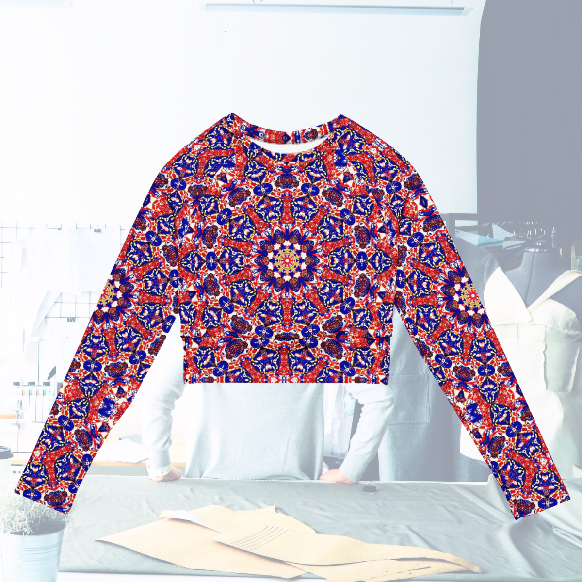 Star Mandala long-sleeve crop top | Recycled Polyester